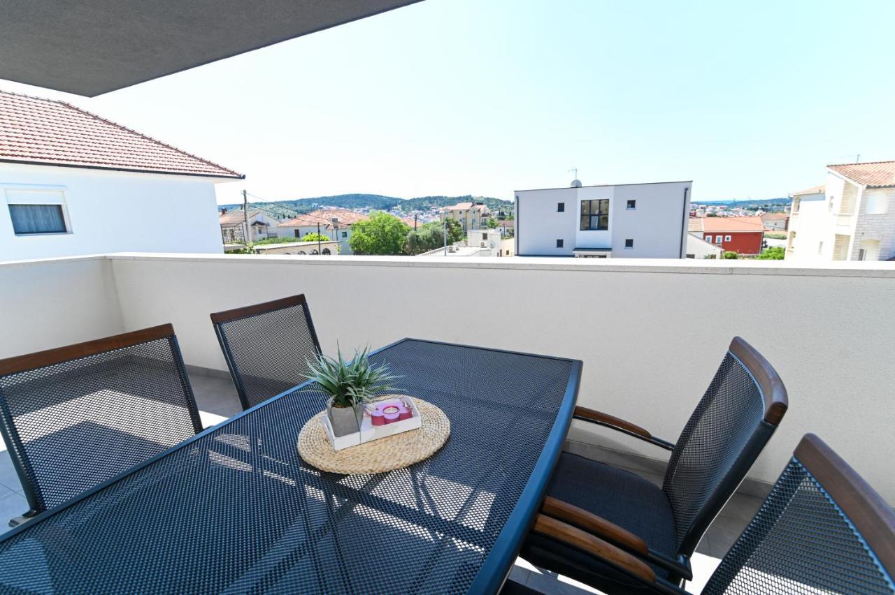 Apartment Laura, Free Parking, Balcony, 4 Ppl Trogir Extérieur photo