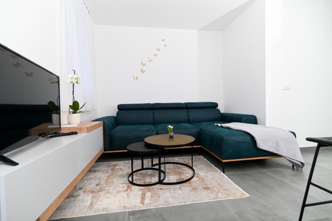 Apartment Laura, Free Parking, Balcony, 4 Ppl Trogir Extérieur photo
